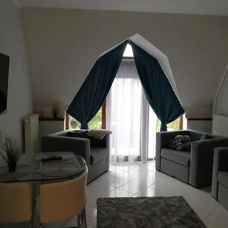 Lelle Molo Studio Apartman Διαμέρισμα Balatonlelle