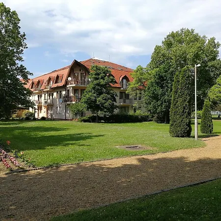 Lelle Molo Studio Apartman Διαμέρισμα Balatonlelle